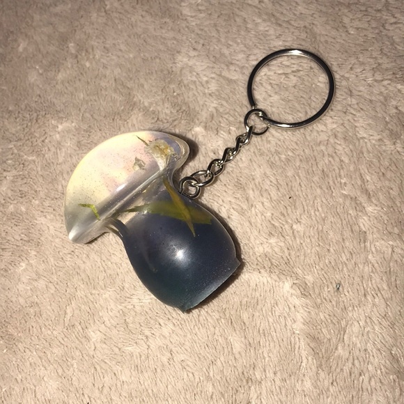 Epoxy resin mini mushroom 🍄 keychain blue purple green with baby’s breath - Picture 1 of 5